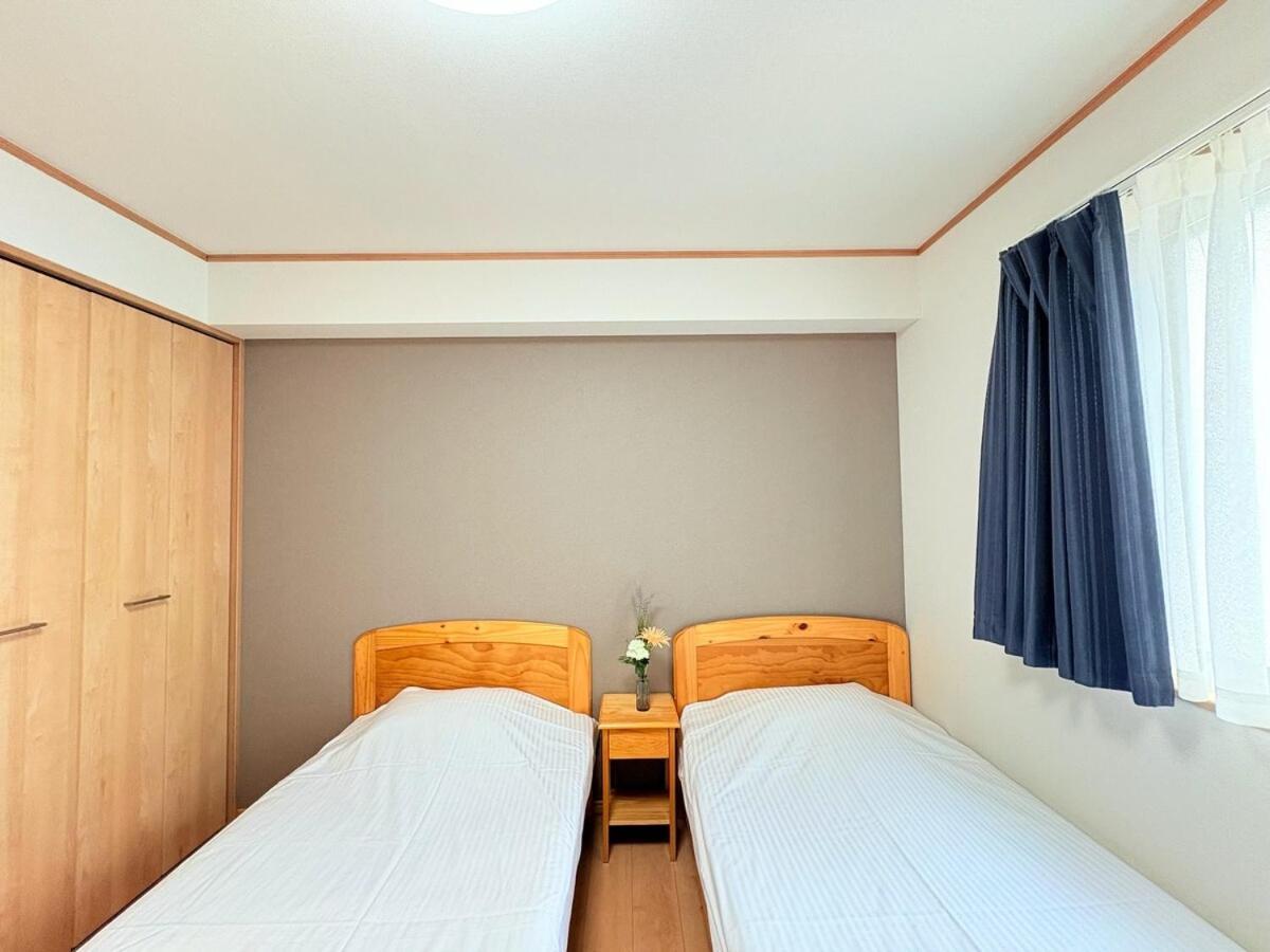 Villa Whole 3-story House Near Nijo, For 6 Guests Kyoto